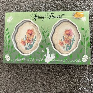 Vintage Twincraft Spring Flowers Daffodil Decal Soap Unused in Original Box Rare